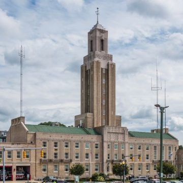 Listing Which city employees earn the most in Pawtucket