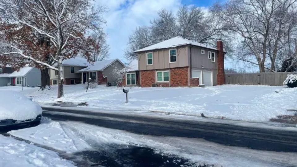 Mystery Deepens Over Kansas City Men Found Dead in Friend's Frozen Backyard