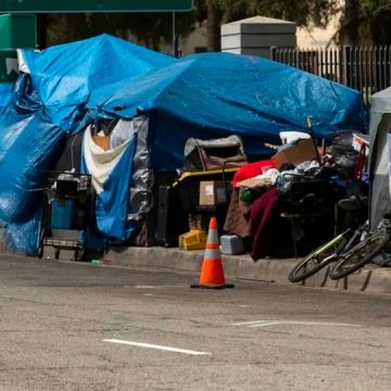 Florida city approves ban on camping to fight homelessness