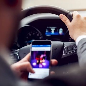 Bill Banning Handheld Cell Phones While Driving