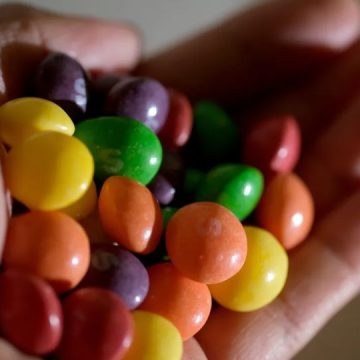 Illinois Senate Advances Bill to Ban Certain Food Additives