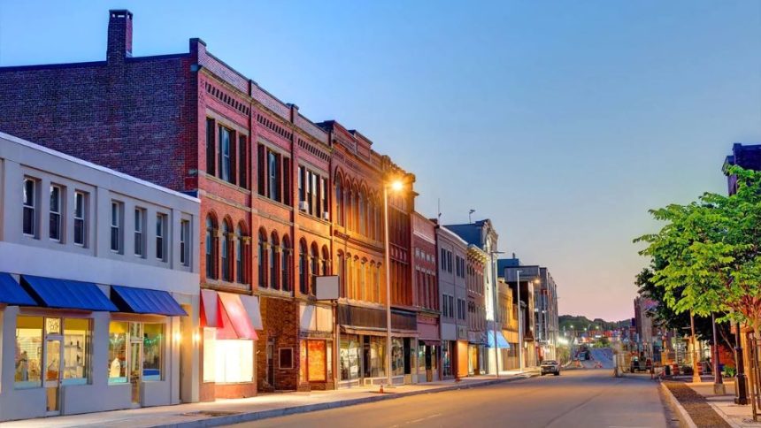 Must Visit These Tiniest Towns In Every US State in 2024