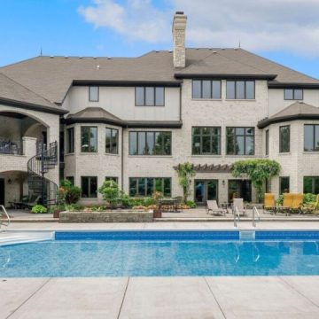 These 5 Cities Has the Most Expensive Homes in Illinois