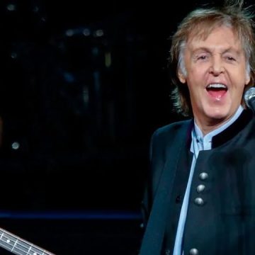 Beatles Star Paul Mccartney Has Named Britain's First Billionaire Musician