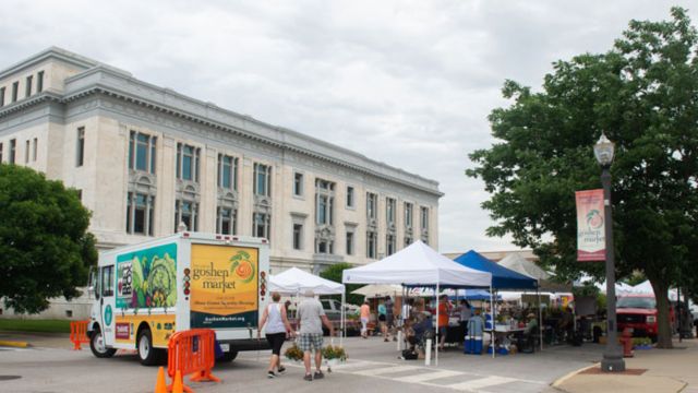 Economic Vibrancy Illinois Towns with Thriving Local Businesses