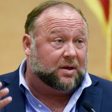 Sandy Hook Family Urge the Judge to Dissolve Alex Jones' Media Company