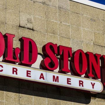 Woman Takes Legal Action Against Cold Stone for Lack of Pistachios in Ice Cream