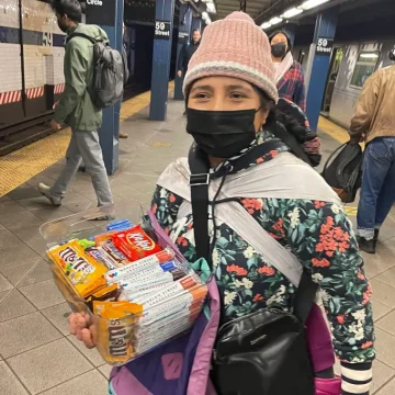 Subway Survival: Migrant Mothers Sell Candy to Make a Living in NYC