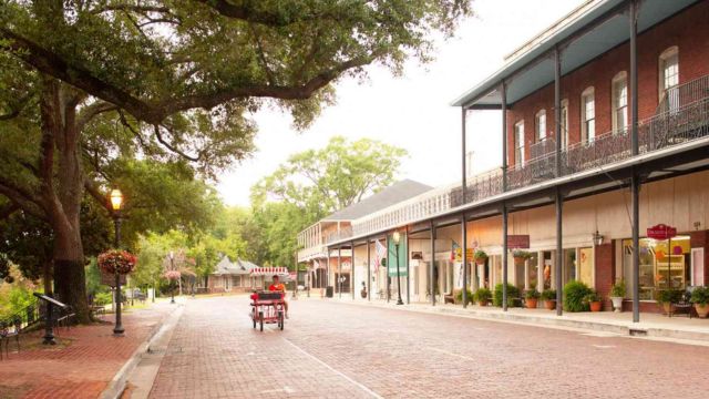 Step Into Charm: 5 Louisiana Towns Where Walking is a Joy