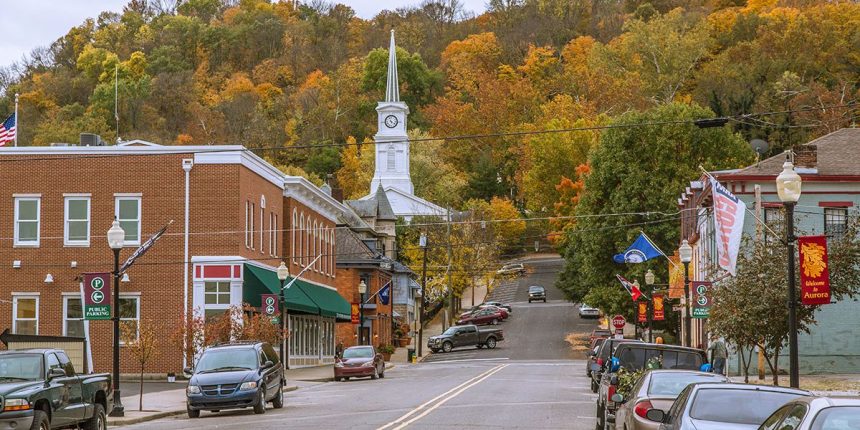 Warm Welcomes Indiana’s Top Friendly Towns for a Heartwarming Visit