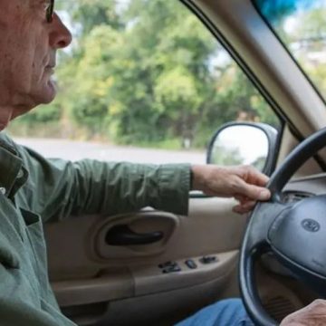 What Indiana Seniors Should Know About Their License Renewal