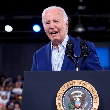 NY Democrats Debate Future of Biden's Campaign Amid Concerns