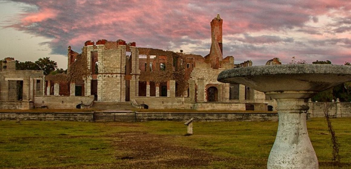 Abandoned Elegance: The Story of Georgia’s Abandoned Mansion