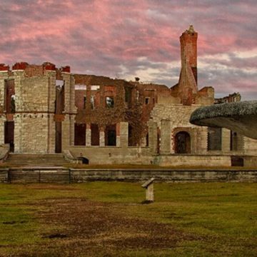 Abandoned Elegance: The Story of Georgia’s Abandoned Mansion