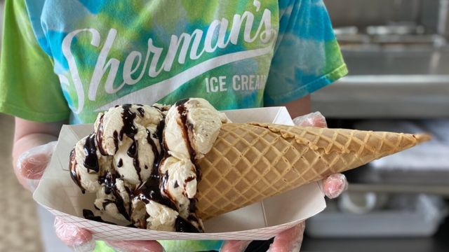 Michigan's 100-Year-Old Dessert Shop: Where Giant Ice Cream Servings Steal the Show