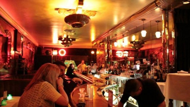 Chicago’s Best Bars: Where to Find Craft Cocktails and Classic Vibes