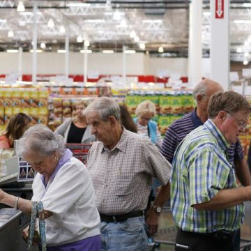 Costco Closes All Stores for 24 Hours on Labor Day, Sam’s Club to the Rescue