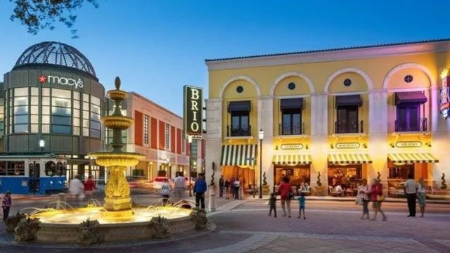 Feel the European Charm at This Chic Shopping and Dining Spot in Florida