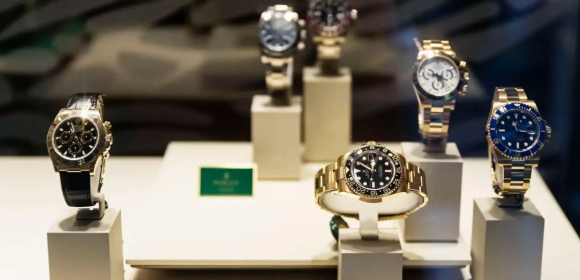 Michigan Thieves Admit to Stealing Rolex Watches in Missouri Smash-and-Gra