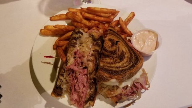 The 5 Best Reuben Sandwiches You Can Find in Michigan