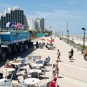 The Risks of This Florida Beach Why Inexperienced Swimmers Should Avoid It