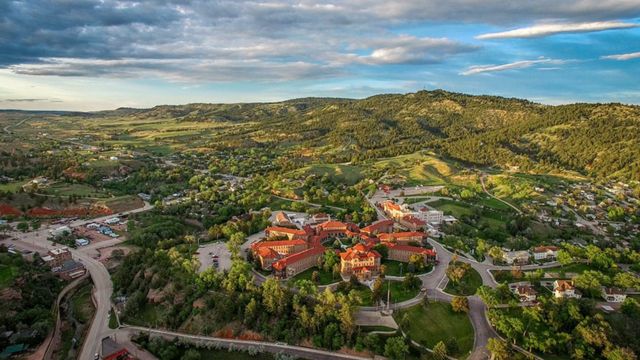 Charming Corners Whimsical Towns to Discover in South Dakota 