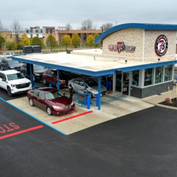 7 Brew Coffee Brews Up Kindness and Efficiency with New Hilliard Drive-Thru