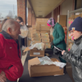 Metro Detroiters brave long lines, cold temperatures to put final touches on Thanksgiving menus