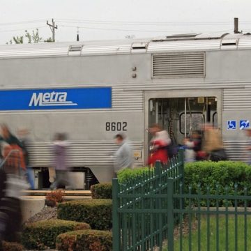 Metra’s Festive Holiday Trains to Debut in Chicago on Nov 30; Tickets On Sale Nov 11