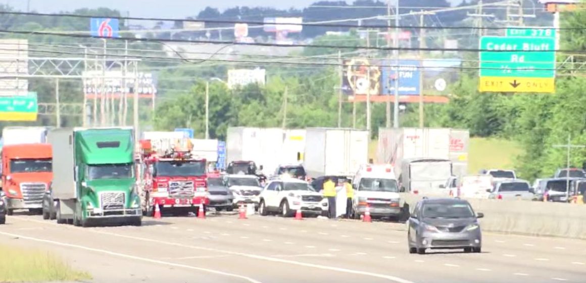 Multi-Vehicle Accident on I-40 West Near Cedar Bluff Causes Major Traffic Delays in Knoxville