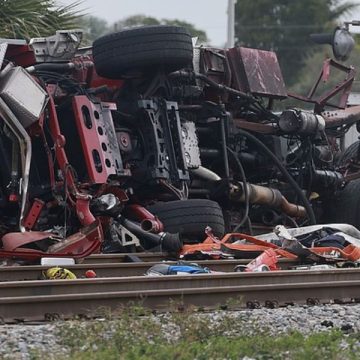 15 Injured in Florida as Train Collides With Fire Truck Crossing Tracks After Freight Train Passed