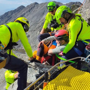 ComSAR Saves the Day: Injured Hikers Rescued on Franklin Mountains