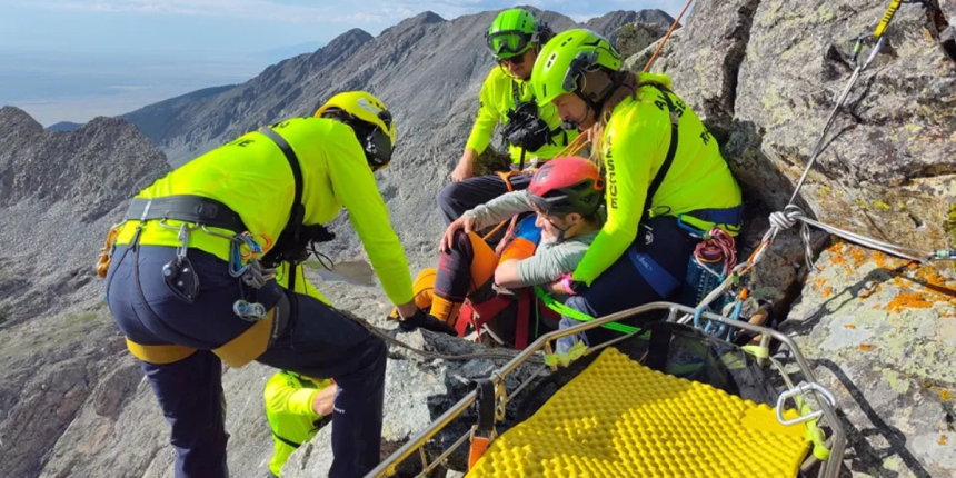 ComSAR Saves the Day: Injured Hikers Rescued on Franklin Mountains