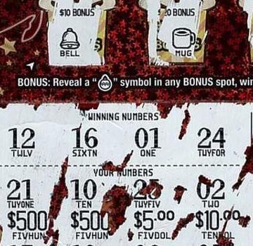 Wayne County man wins $300K playing scratch-off lottery ticket