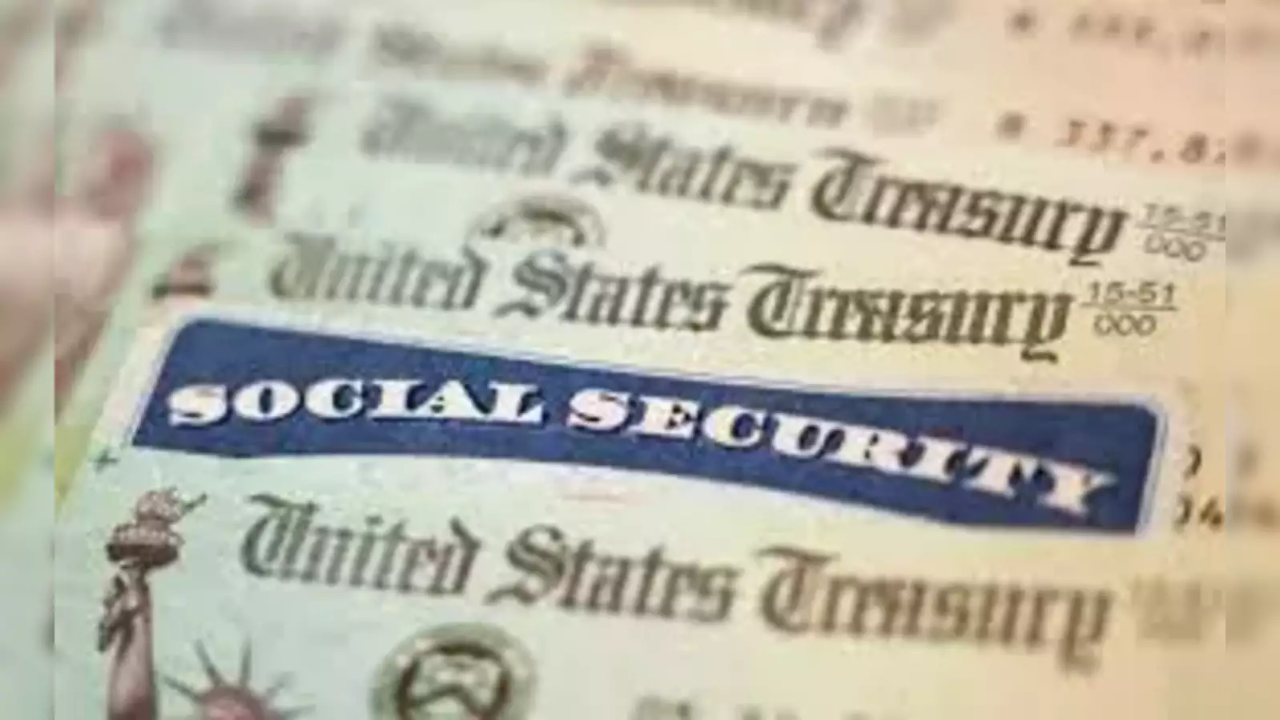 Social Security Changes in 2025: How the 2.5% COLA Boost Affects Retirees and Workers?