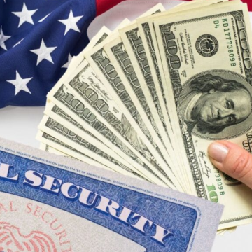 Social Security's Christmas Gift: Check Your Bank Account on This Date for Big News!