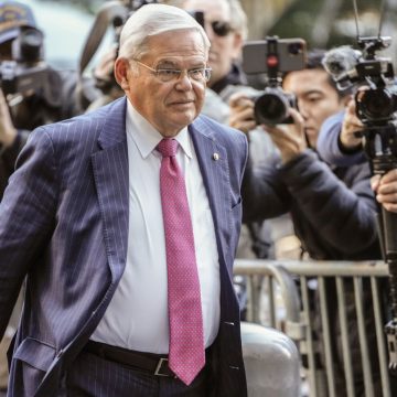 Bob Menendez Sentencing Set for January 29, Wife’s Trial Moved to February – Details Inside