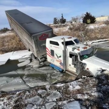 HEROIC RESCUE Trucker and Dog Saved From Partially Submerged Semi Near Sterling