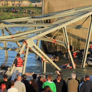 Late-night Incident on I-5 Bridge Leaves Four in Critical Condition, Investigation Underway