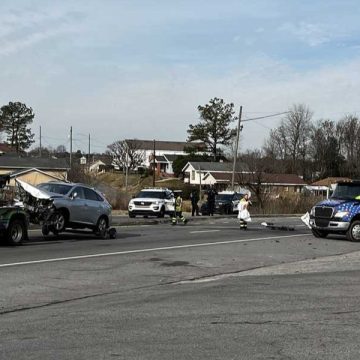 Man Speeds Away From Deputies, Crashes Into Two Cars in Birmingham