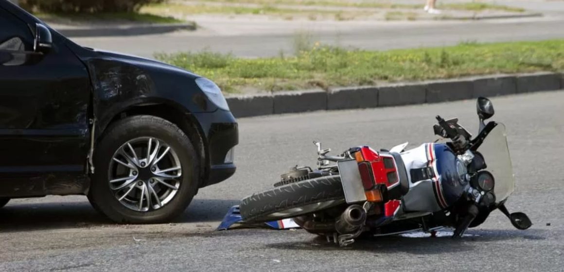 31-Year-Old Man Flees Police, Crashes Into Telephone Pole and Dies in Bradenton (1)