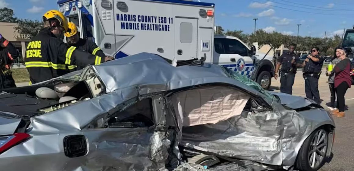 Major Crash at Holzworth and Louetta Road Disrupts Traffic in Harris County