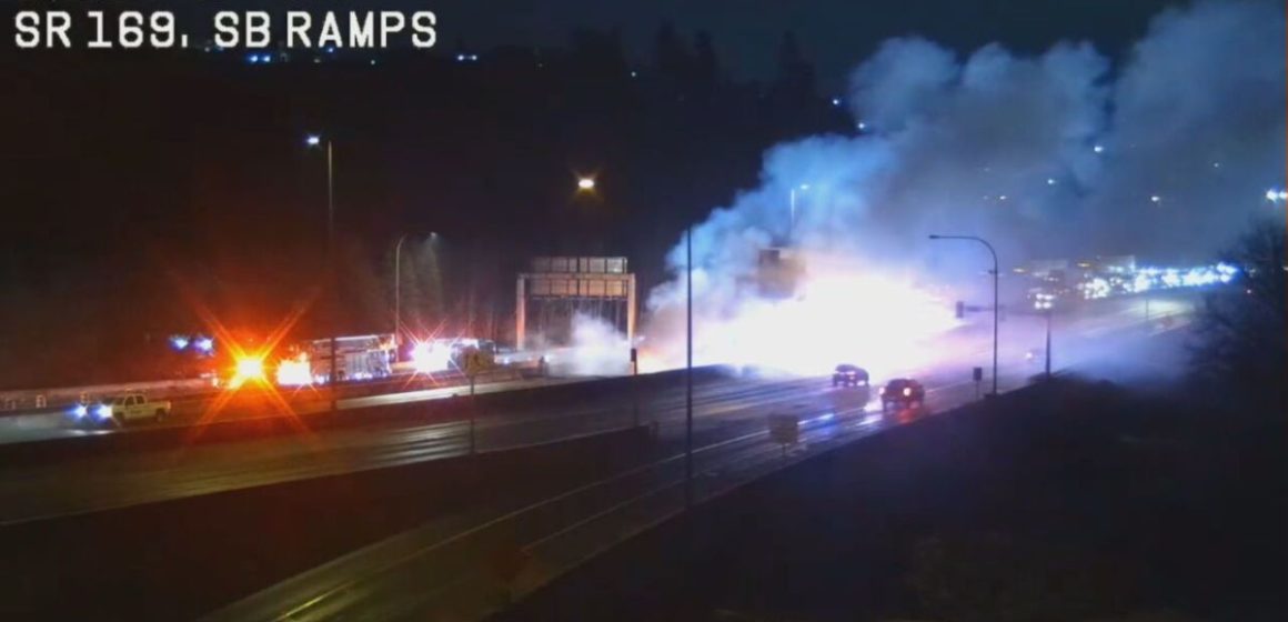 Roll-Over Semi Truck and Crashes Close Northbound I-405 for Hours in Renton (1)