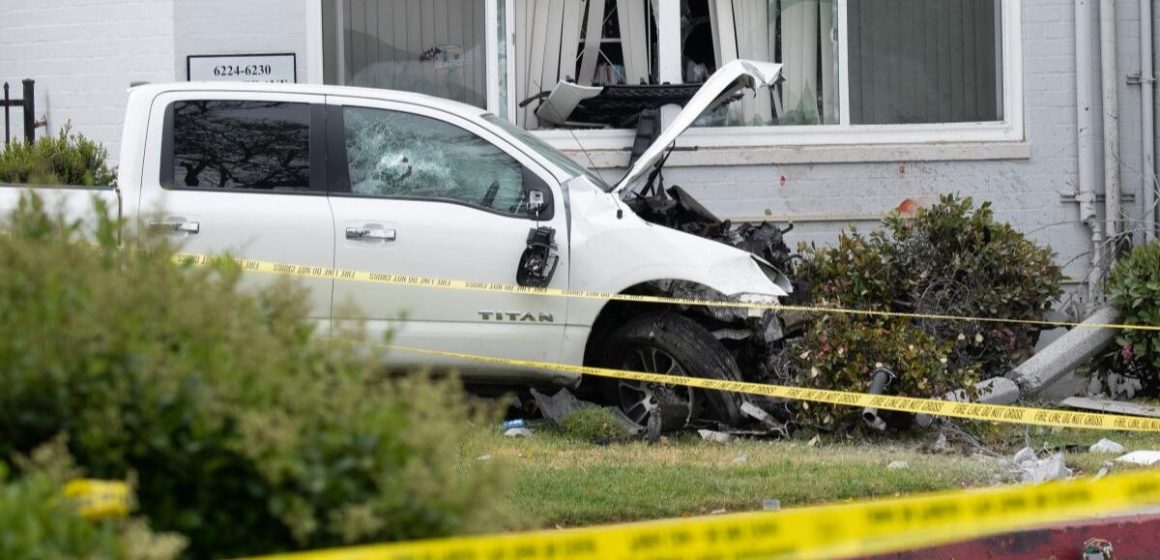 Mother and 6-Year-Old Daughter Hospitalized After LAPD-Involved Crash in Encino