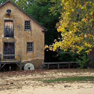 The Haunting Beauty of Batsto Village A Forgotten Ghost Town in New Jersey’s Pine Barrens