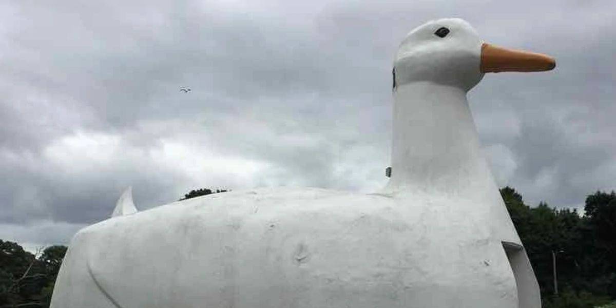 10 of the Weirdest New York Roadside Attractions Worth Stopping For