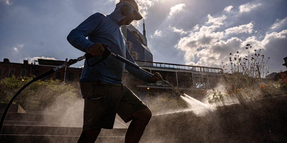 Middle Tennessee prepares for blistering heat this week